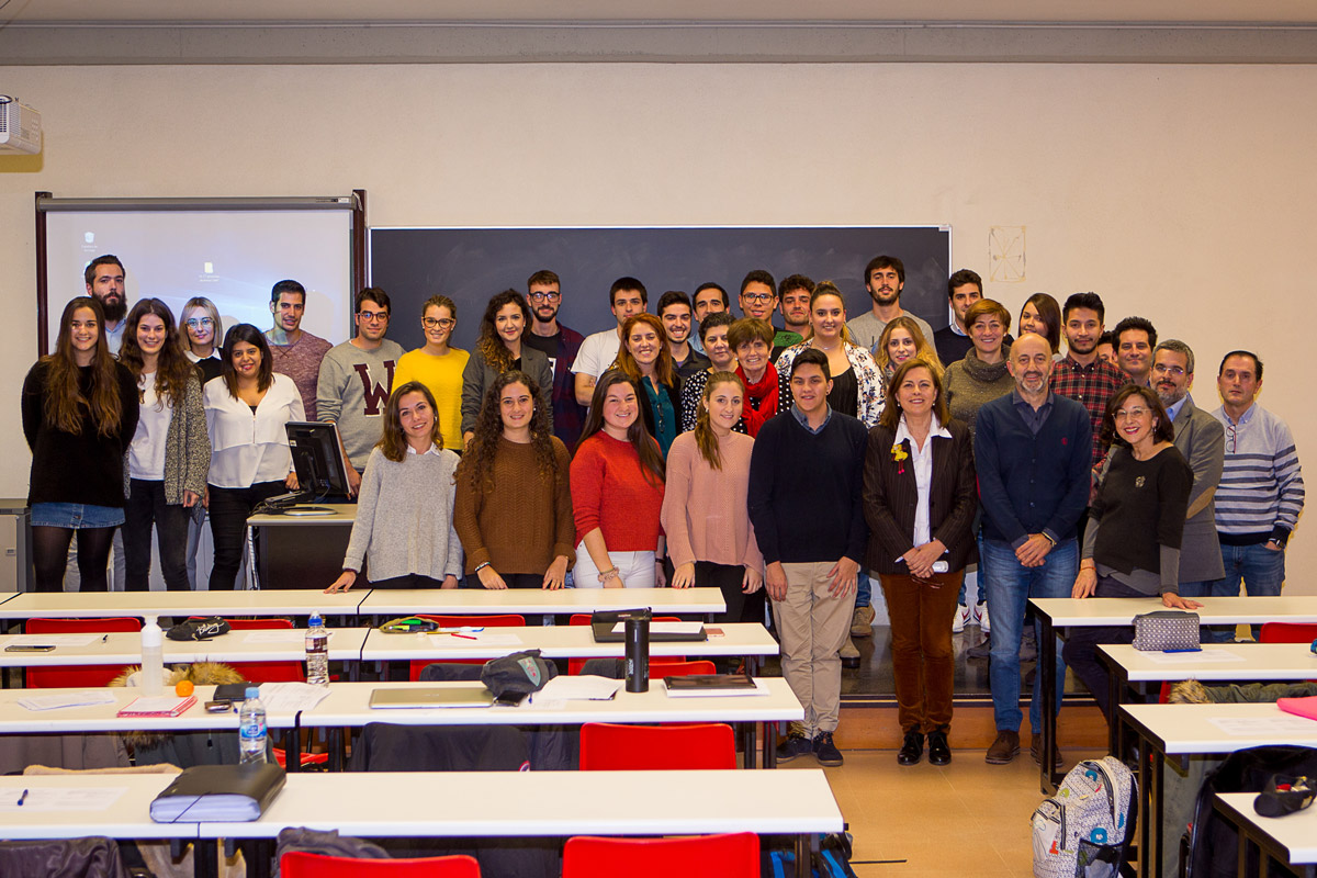 Sesión con los alumnos de Comunicación Publicitaria en la UR